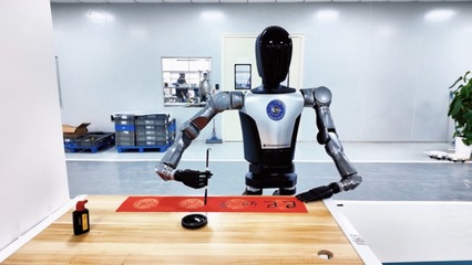 人形機(jī)器人進(jìn)廠“實(shí)習(xí)” 從產(chǎn)線(xiàn)助手到具身智能的漫長(zhǎng)征途